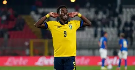 Anthony Elanga showed Man Utd what they’re missing with his frightening pace & finish for Sweden