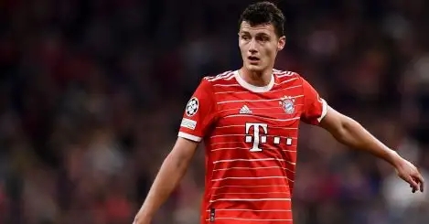 Manchester United hold ‘exploratory talks’ with Bayern Munich star as they look to agree free transfer