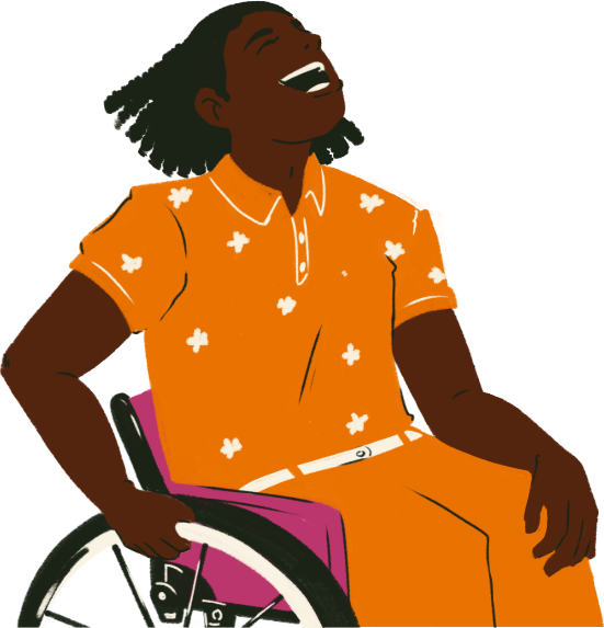 Una persona afrodescendiente con un traje de cuerpo entero o enterizo de color naranja, sentada en una silla de ruedas, mientras ríe a carcajadas.